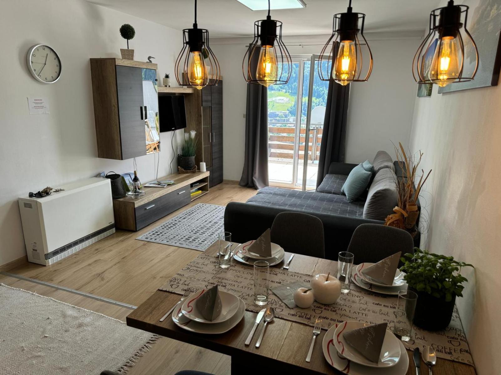 Schnelli Appartement 슈라드밍 외부 사진